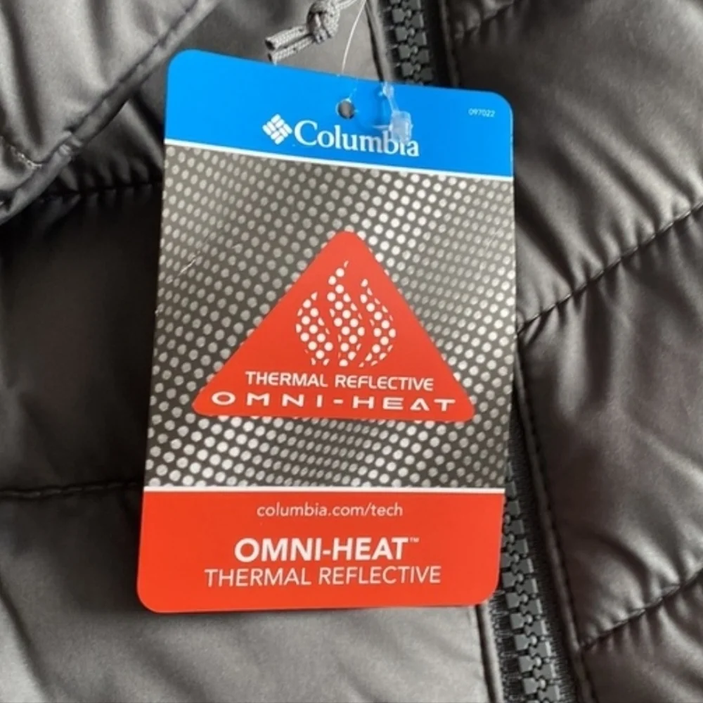 Columbia insulated powder